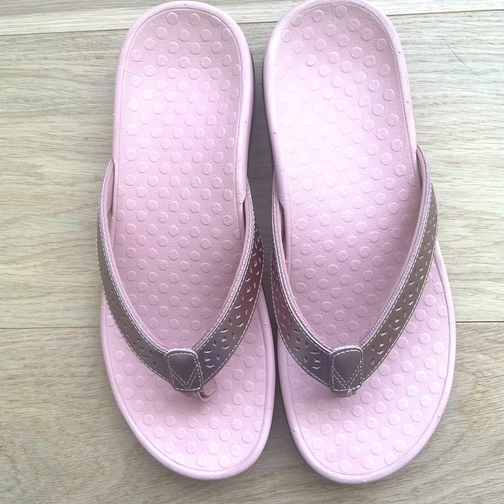 VIONIC Tide Perf Womens Size 10 Pink Rose Gold Flip Flop Thong Sandals